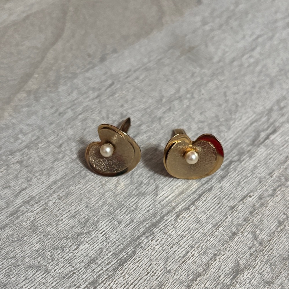 Ladies cuff links